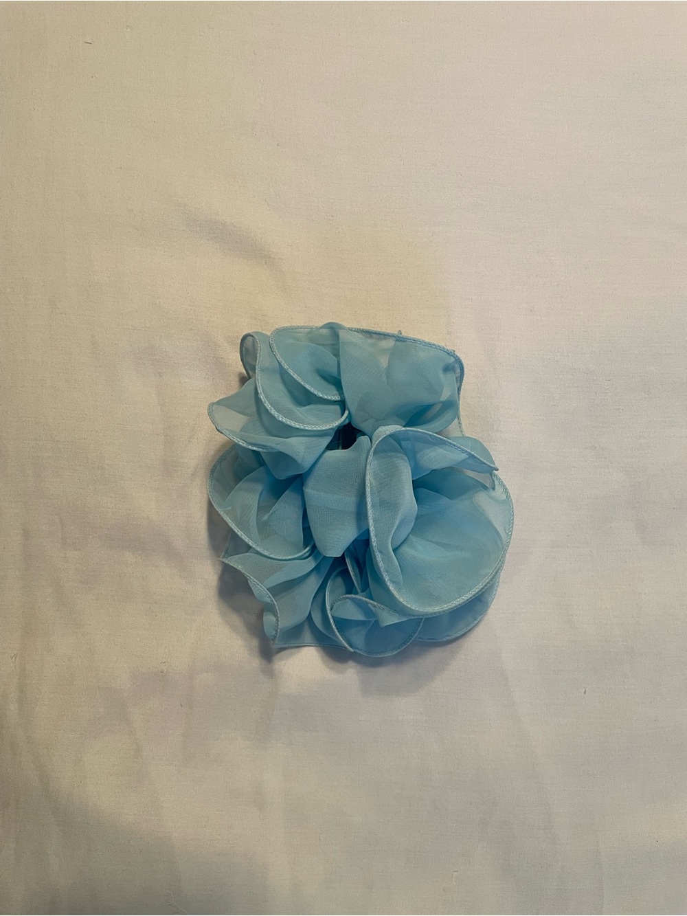 Vintage 80s/90s ruffled chiffon fabric covered jaw clip